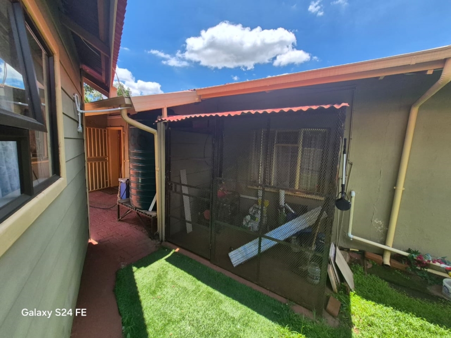 3 Bedroom Property for Sale in Geelhoutpark North West